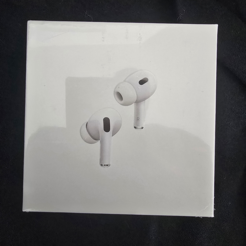 Apple White Wireless Earbuds